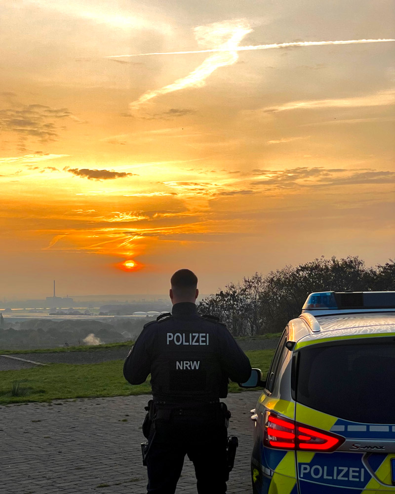 Atakan im Ersteinsatz mit Sonnenuntergang 